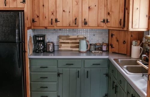 Beulah House | Bay Point Hideaway in the Woods - with Hot Tub!