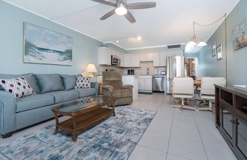 Englewood Condo | Bay Time - Waterfront - Walk to beach and restaurants - Dock your boat