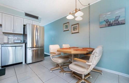 Englewood Condo | Bay Time - Waterfront - Walk to beach and restaurants - Dock your boat