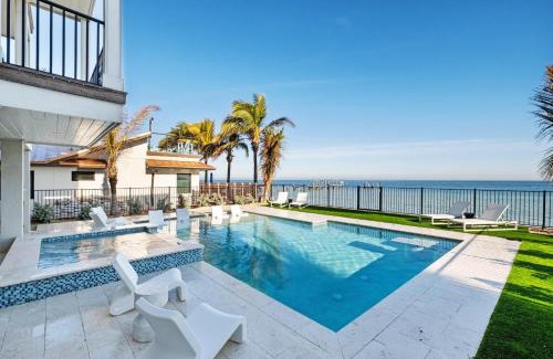 Anna Maria House | Bay View Beauty