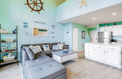 Birch Bay Condo | Bay-view condo with pool, hot tub, balcony & lofted layout - walk to the beach