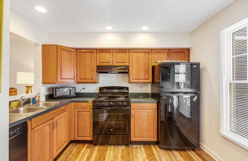 Ocean View Condo | Bay view condo with screened porch, central AC, on-site golf and shared pool