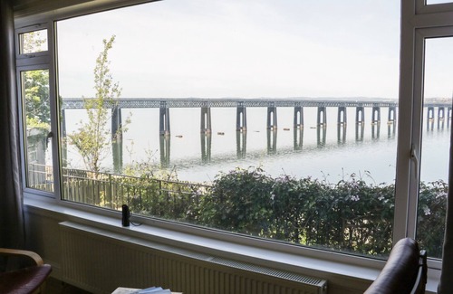 Wormit House | BAY VIEW COTTAGE, family friendly, with a garden in Wormit