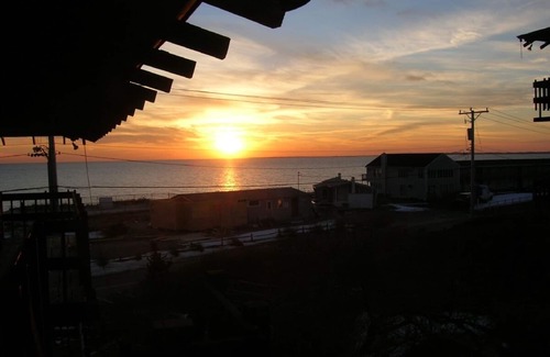 North Truro Apartment | BAY VIEWS, BEACH ACROSS STREET, GREAT DEAL!