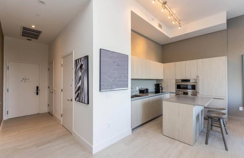 Seybold Apartment | Bay views, luxury finishes, and coastal chic in this 1-bedroom heaven