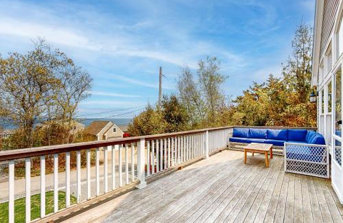 Sagamore Beach House | Bay Vista