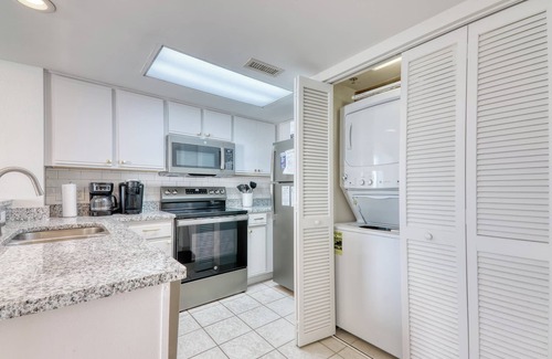 Crescent Beach Condo | Bay Watch 1041 - Ocean Views & Great Amenities