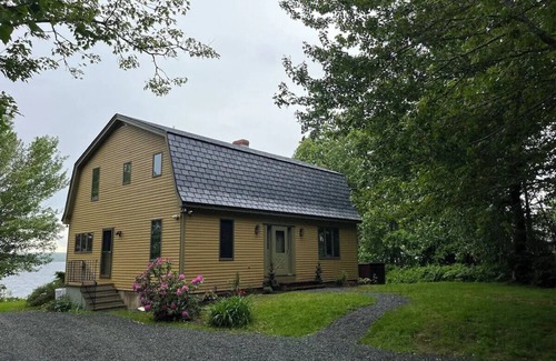 Trenton House | Bayberry