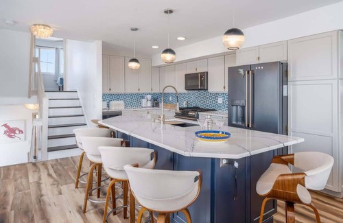 Avalon House | BayDream: Stylish Bay Front Escape with Fire Pit