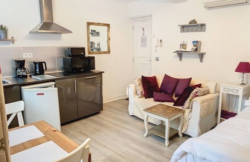 Bayeux Apartment | Bayeux, cosy studio apartment in the heart of the town center.