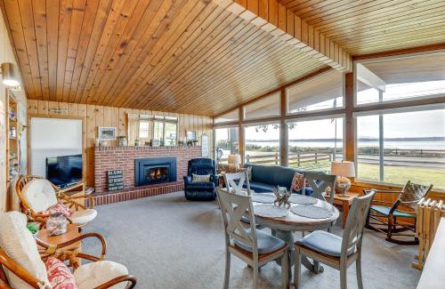 Birch Bay House | Bayfront Retreat with Private Beach in Birch Bay