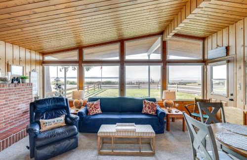 Birch Bay House | Bayfront Retreat with Private Beach in Birch Bay