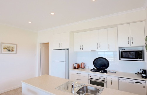 Waterhouse House | Baylys Reef - Beachside Retreat