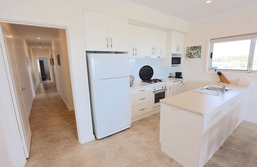 Waterhouse House | Baylys Reef - Beachside Retreat