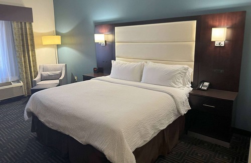 Bessemer Hotel | Baymont by Wyndham Bessemer