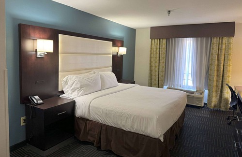 Bessemer Hotel | Baymont by Wyndham Bessemer