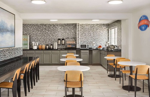 Blackwell Hotel | Baymont by Wyndham Blackwell I-35