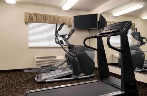 Cheektowaga Hotel | Baymont by Wyndham Buffalo