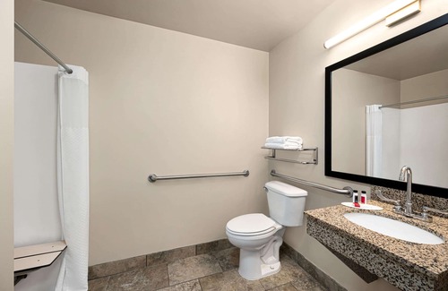 Cheektowaga Hotel | Baymont by Wyndham Buffalo