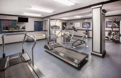 Canton Hotel | Baymont by Wyndham Canton