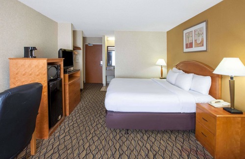Canton Hotel | Baymont by Wyndham Canton
