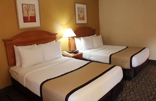 Canton Hotel | Baymont by Wyndham Canton