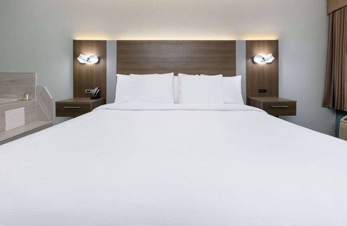East Ridge Hotel | Baymont by Wyndham Chattanooga/Eastridge