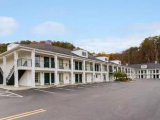 Cleveland Hotel | Baymont by Wyndham Cleveland