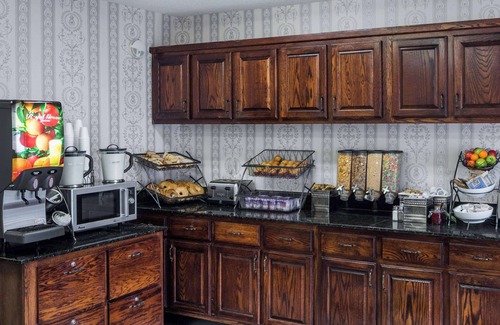 Cleveland Hotel | Baymont by Wyndham Cleveland