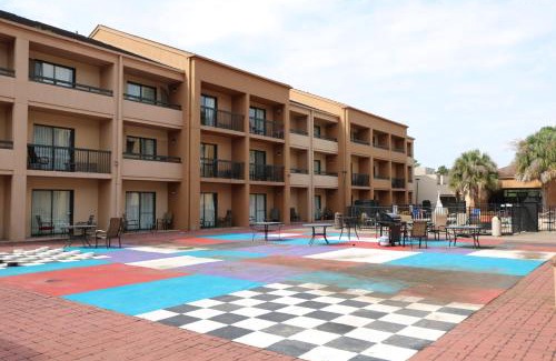 Seven Oaks Hotel | Baymont by Wyndham Columbia Northwest