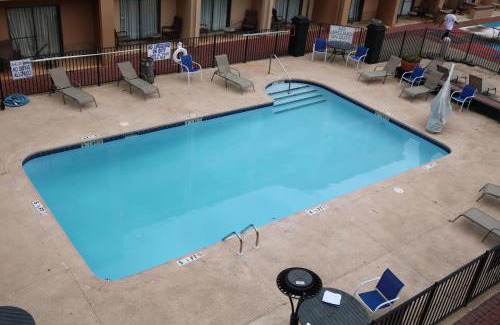 Seven Oaks Hotel | Baymont by Wyndham Columbia Northwest