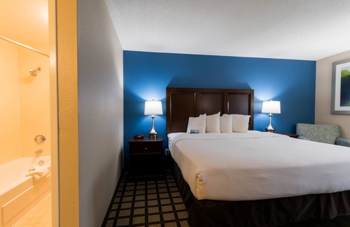 Romulus Hotel | Baymont by Wyndham Detroit Airport/Romulus