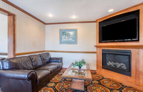 Roseville Hotel | Baymont by Wyndham Detroit/Roseville