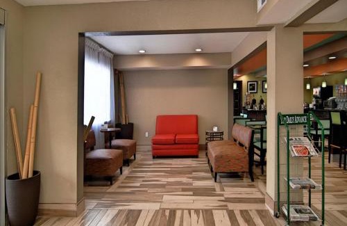 Elizabeth City Hotel | Baymont by Wyndham Elizabeth City