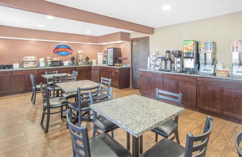 Holland Hotel | Baymont by Wyndham Holland