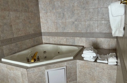 Johnson City Hotel | Baymont by Wyndham Johnson City