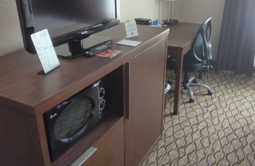 Madison Heights Hotel | Baymont by Wyndham Madison Heights Detroit Area
