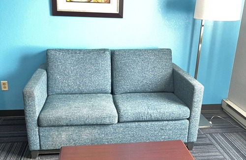 Marinette Hotel | Baymont by Wyndham Marinette