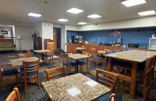 Mishawaka Hotel | Baymont by Wyndham Mishawaka South Bend Area