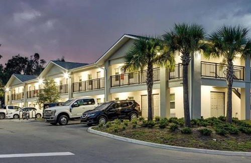 Ocala Hotel | Baymont by Wyndham Ocala Suites