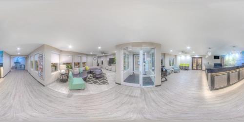 Pella Hotel | Baymont by Wyndham Pella