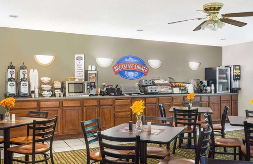 Piqua Hotel | Baymont by Wyndham Piqua