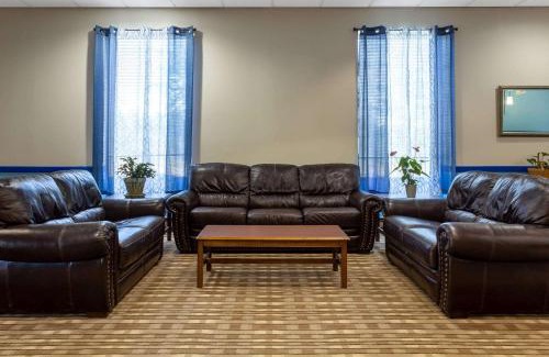 Queensbury Hotel | Baymont by Wyndham Queensbury/Lake George