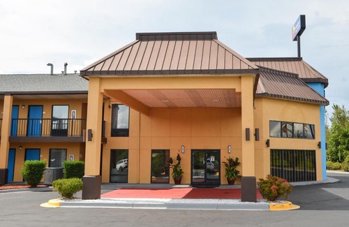 Santee Hotel | Baymont by Wyndham Santee