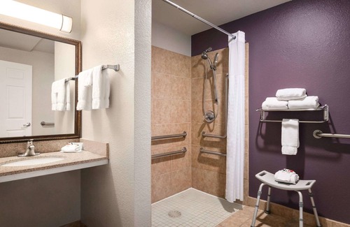 Springfield Hotel | Baymont by Wyndham Springfield I-44