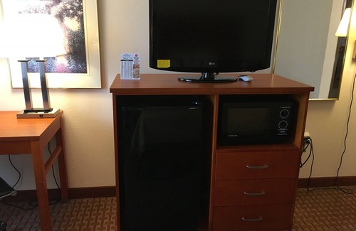 Stevensville Hotel | Baymont by Wyndham St. Joseph/Stevensville