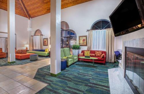 Tehachapi Hotel | Baymont by Wyndham Tehachapi