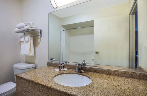 Tehachapi Hotel | Baymont by Wyndham Tehachapi