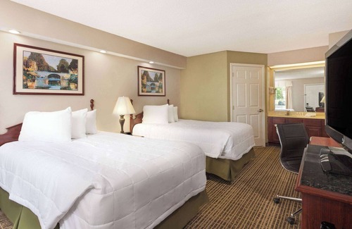 Tullahoma Hotel | Baymont by Wyndham Tullahoma
