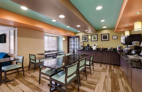 Elizabeth City Hotel | Baymont by Wyndham Elizabeth City